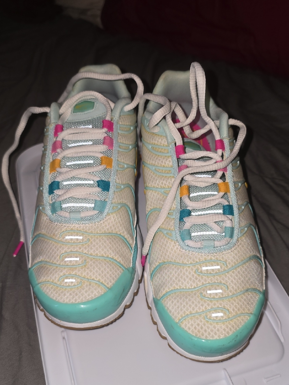 Cream Mesh Women’s Sneakers with Mint and Multicolor Accents